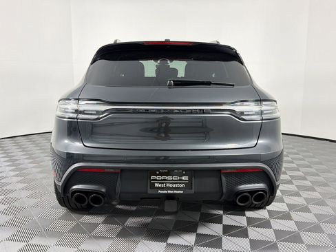 Certified 2026 Porsche Macan AWD/4WD image 8
