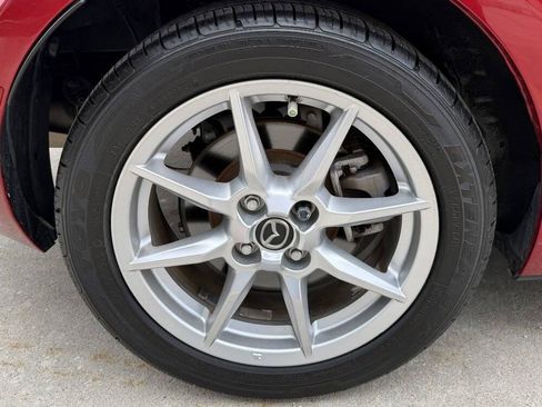 Used 2017 MAZDA MX-5 Miata Sport image 40