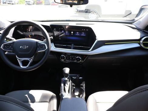 New 2026 Chevrolet Trax LT w/ Driver Confidence Package FWD image 36