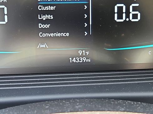 Used 2025 Hyundai Venue SE FWD image 19