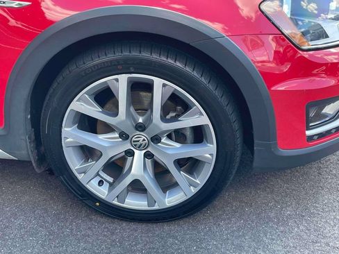 Used 2017 Volkswagen Golf Alltrack AWD/4WD image 7
