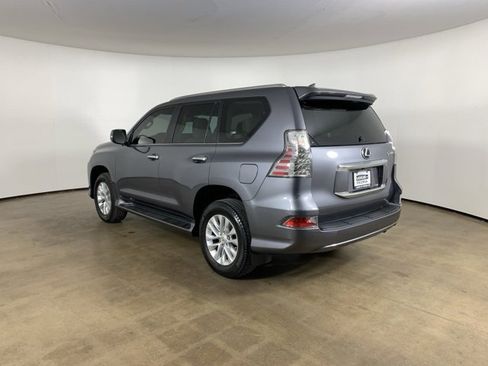 Used 2023 Lexus GX 460 Premium w/ Premium Package image 16