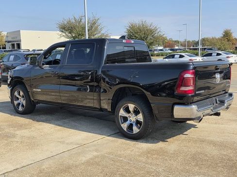 Used 2023 RAM 1500 Laramie AWD/4WD image 5
