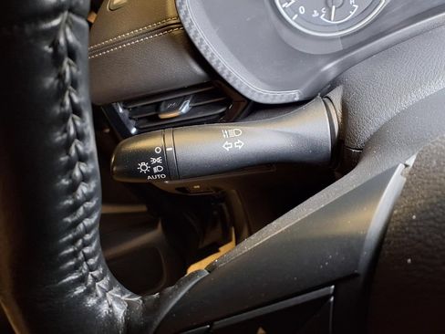 Used 2025 Nissan Sentra SV w/ All-Weather Package FWD image 9