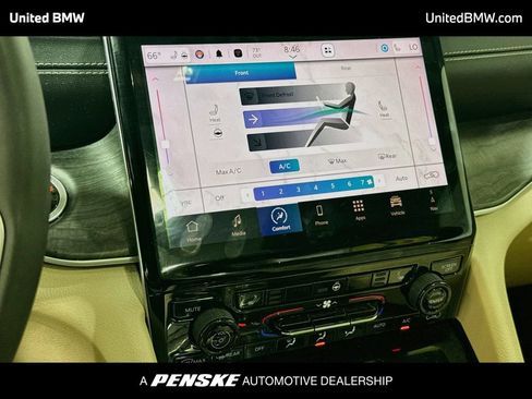 Used 2024 Jeep Grand Cherokee L Limited AWD/4WD image 18