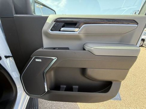 New 2026 GMC Sierra 1500 SLT image 34