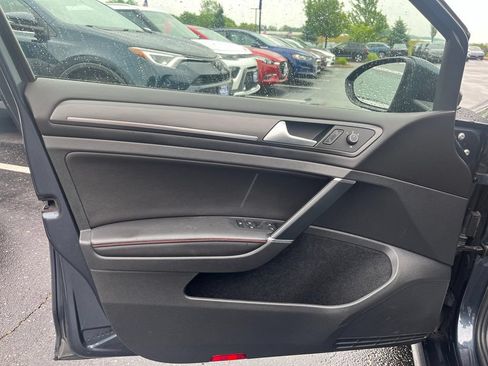 Used 2018 Volkswagen GTI Autobahn FWD image 9