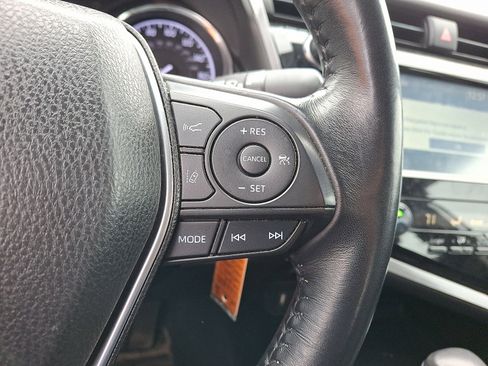 Used 2019 Toyota Camry SE image 21