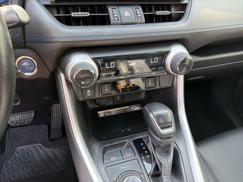 Used 2020 Toyota RAV4 XSE image 8