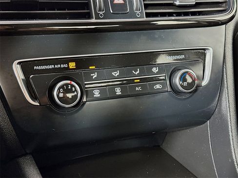 Used 2016 Kia Optima LX image 21