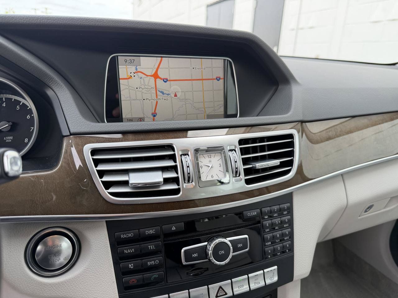 Used 2015 Mercedes-Benz E 350 4MATIC Wagon image 12