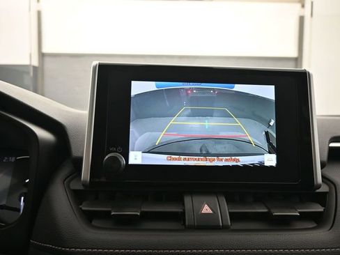 Used 2024 Toyota RAV4 LE AWD/4WD image 17