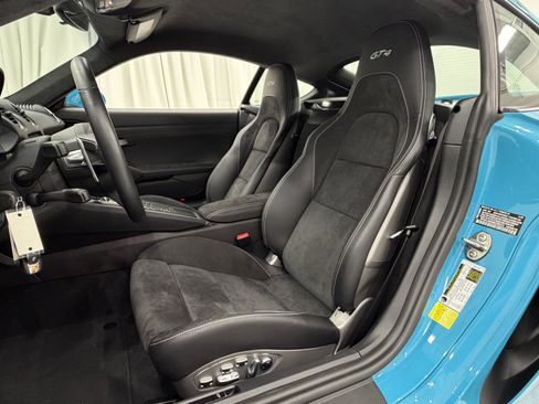 Used 2021 Porsche 718 Cayman GT4 image 28