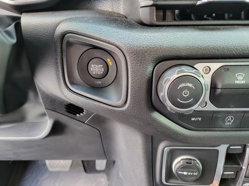 Used 2025 Jeep Wrangler Unlimited Sport AWD/4WD image 21