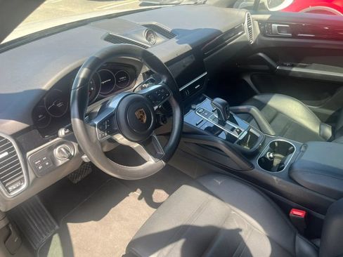 Used 2022 Porsche Cayenne Platinum Edition AWD/4WD image 10