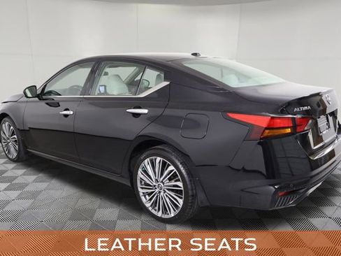 Used 2025 Nissan Altima 2.5 SL image 11