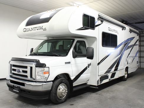Used 2023 Ford E-450 and Econoline 450 Super Duty w/ Motorhome Prep Package RWD image 6
