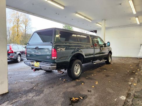 Used 2001 Ford F250 Lariat image 3