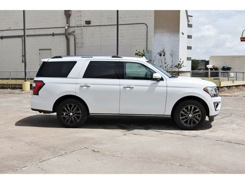 Used 2019 Ford Expedition Limited AWD/4WD image 2