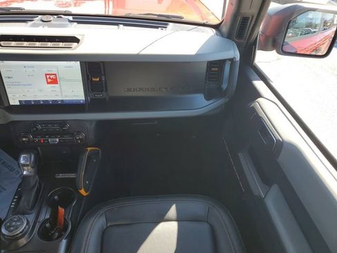 Used 2023 Ford Bronco Badlands image 18