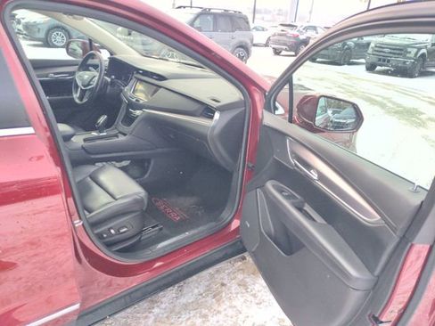 Used 2017 Cadillac XT5 Premium Luxury w/ LPO, Wheel Lock Package image 22