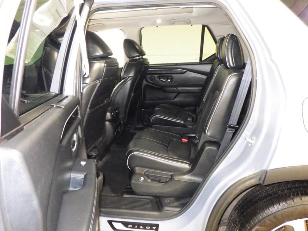 Used 2025 Honda Pilot Elite image 7