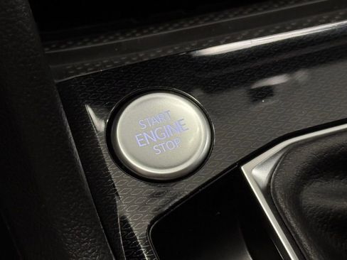 New 2025 Volkswagen Taos SE image 13