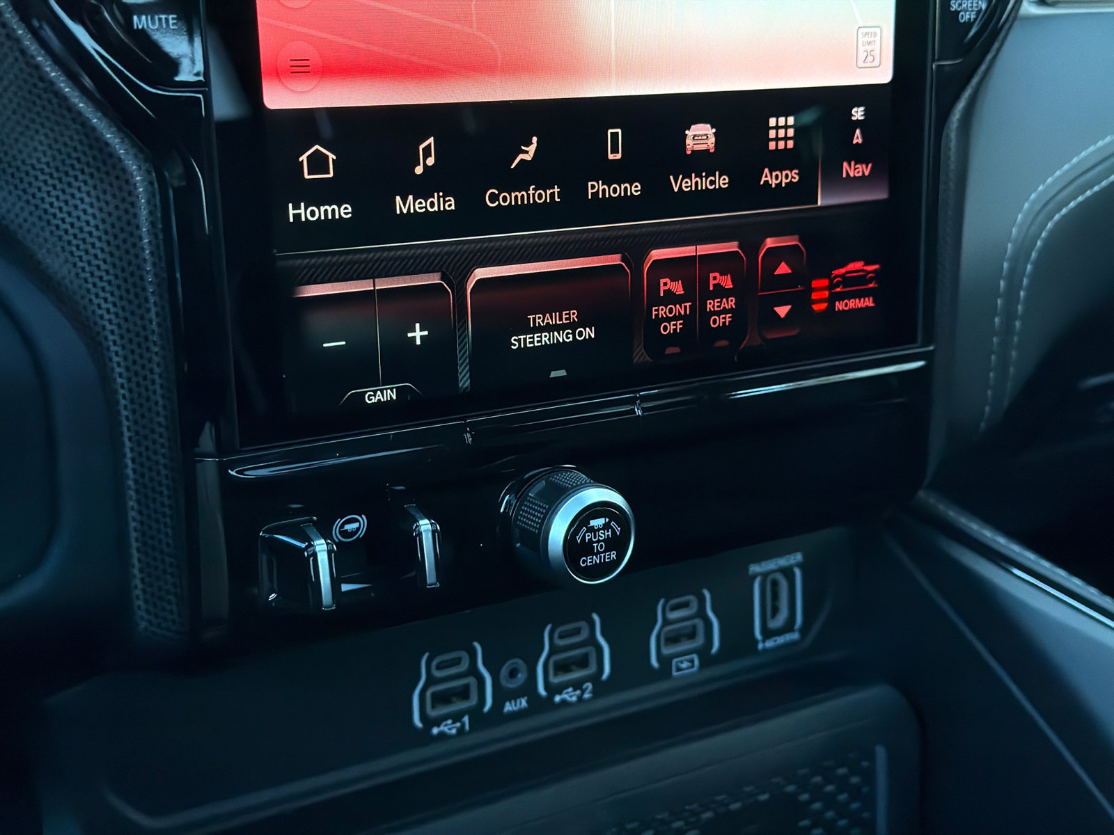 Used 2025 RAM 1500 Limited AWD/4WD image 30
