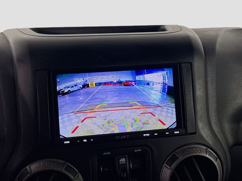 Used 2017 Jeep Wrangler Unlimited Sport w/ Connectivity Group image 19