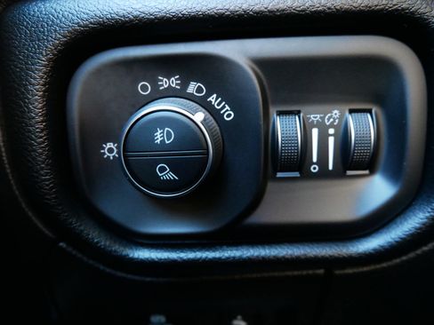 Used 2021 RAM 1500 Laramie image 26