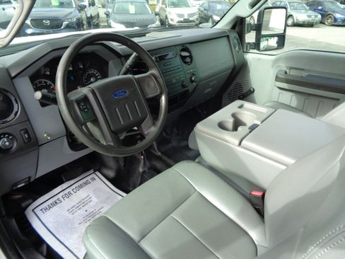 Used 2013 Ford F250 XL image 5