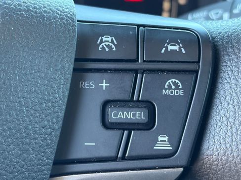 Used 2025 Toyota Camry LE AWD/4WD image 13
