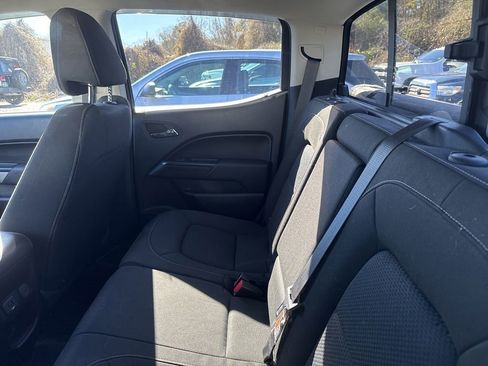 Used 2019 Chevrolet Colorado LT w/ LT Convenience Package image 10