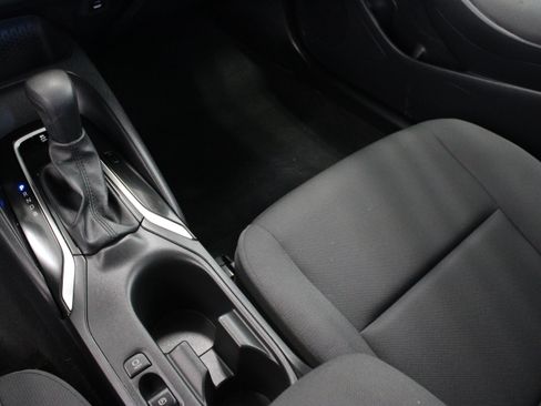 Used 2025 Toyota Corolla LE FWD image 16