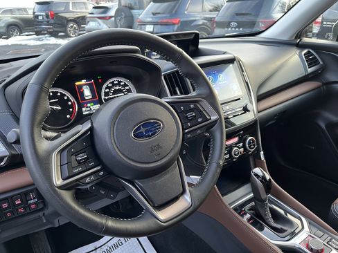 Used 2023 Subaru Forester Touring image 12