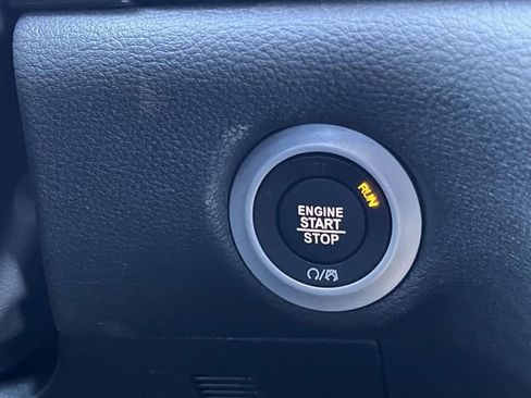 New 2026 Chrysler Pacifica Select image 25