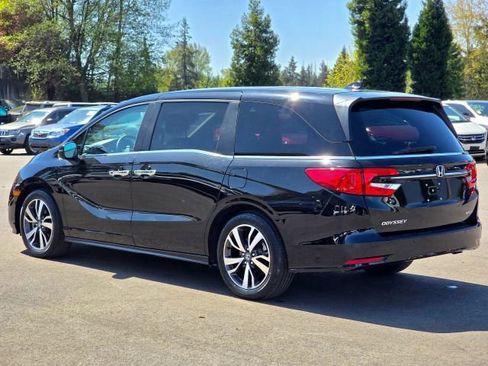 Used 2023 Honda Odyssey Touring image 5