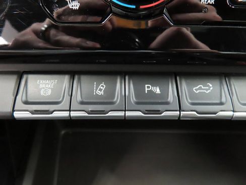 Used 2025 GMC Sierra 3500 AT4 w/ AT4 Premium Plus Package image 70