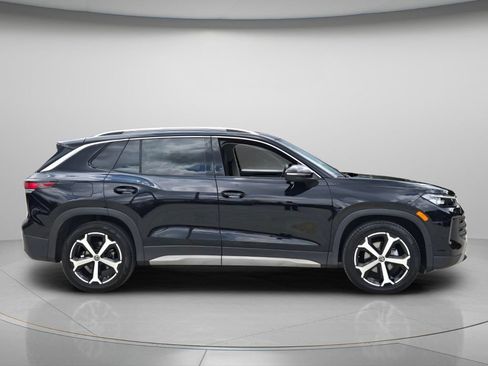 Certified 2026 Volkswagen Tiguan SE w/ Panoramic Sunroof Package FWD image 4