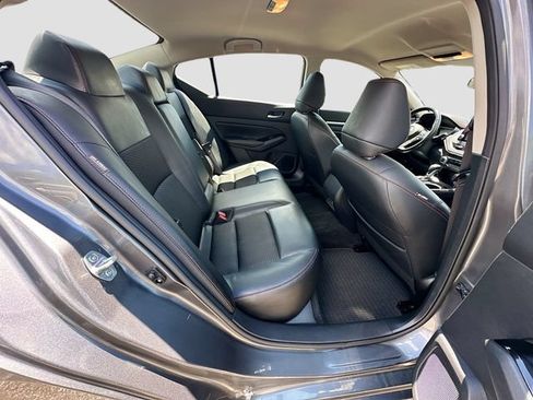 Used 2024 Nissan Altima 2.5 SR FWD image 25
