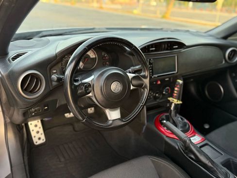Used 2018 Toyota 86 image 28