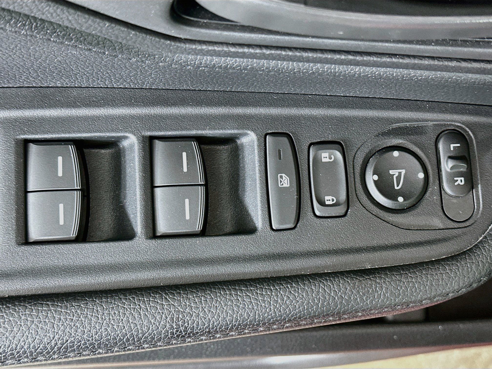 Used 2025 Honda Odyssey Sport-L image 15