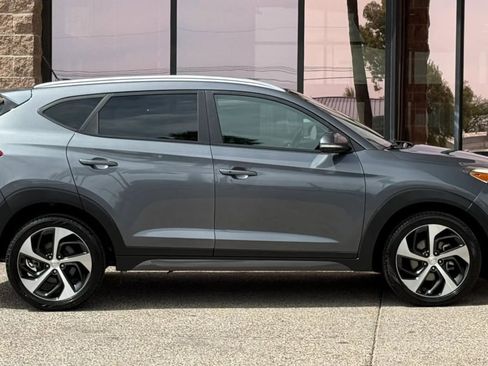 Used 2016 Hyundai Tucson Sport FWD image 14