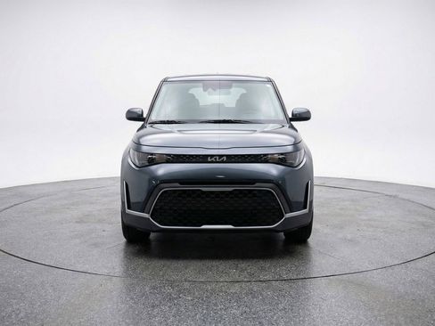 Used 2025 Kia Soul LX w/ LX Technology Package FWD image 2