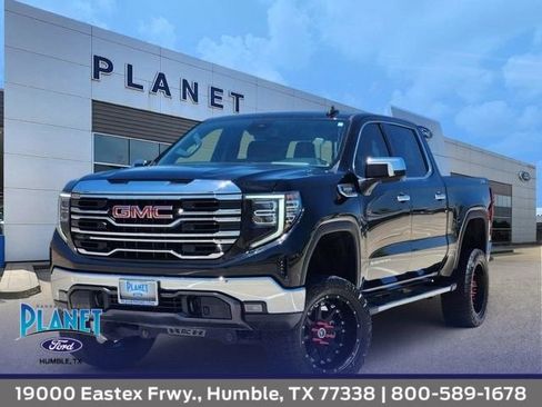 Used 2023 GMC Sierra 1500 SLT AWD/4WD image 1