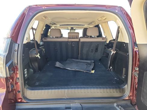 Used 2022 Lexus GX 460 Premium image 28