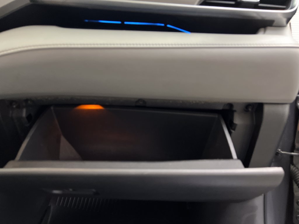 Used 2020 Toyota Highlander Platinum FWD image 39