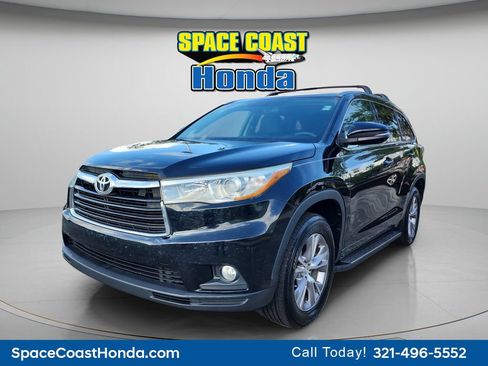 Used 2015 Toyota Highlander XLE FWD image 10