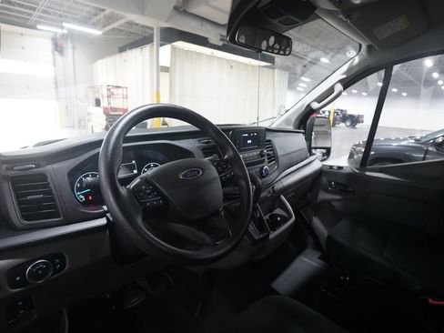 Used 2025 Ford Transit 250 Low Roof w/ Exterior Upgrade Package RWD image 5
