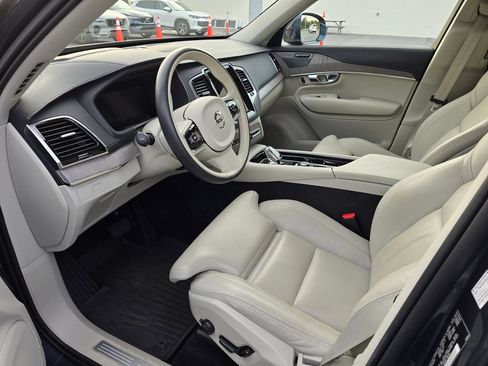 Used 2024 Volvo XC90 B6 Ultimate w/ Protection Package Premier AWD/4WD image 8